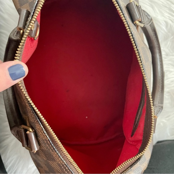 Authentic Louis Vuitton Damier Ebene Speedy 30 - Picture 9 of 12